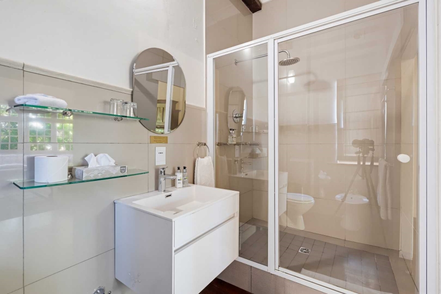 14 Bedroom Property for Sale in Oranjezicht Western Cape